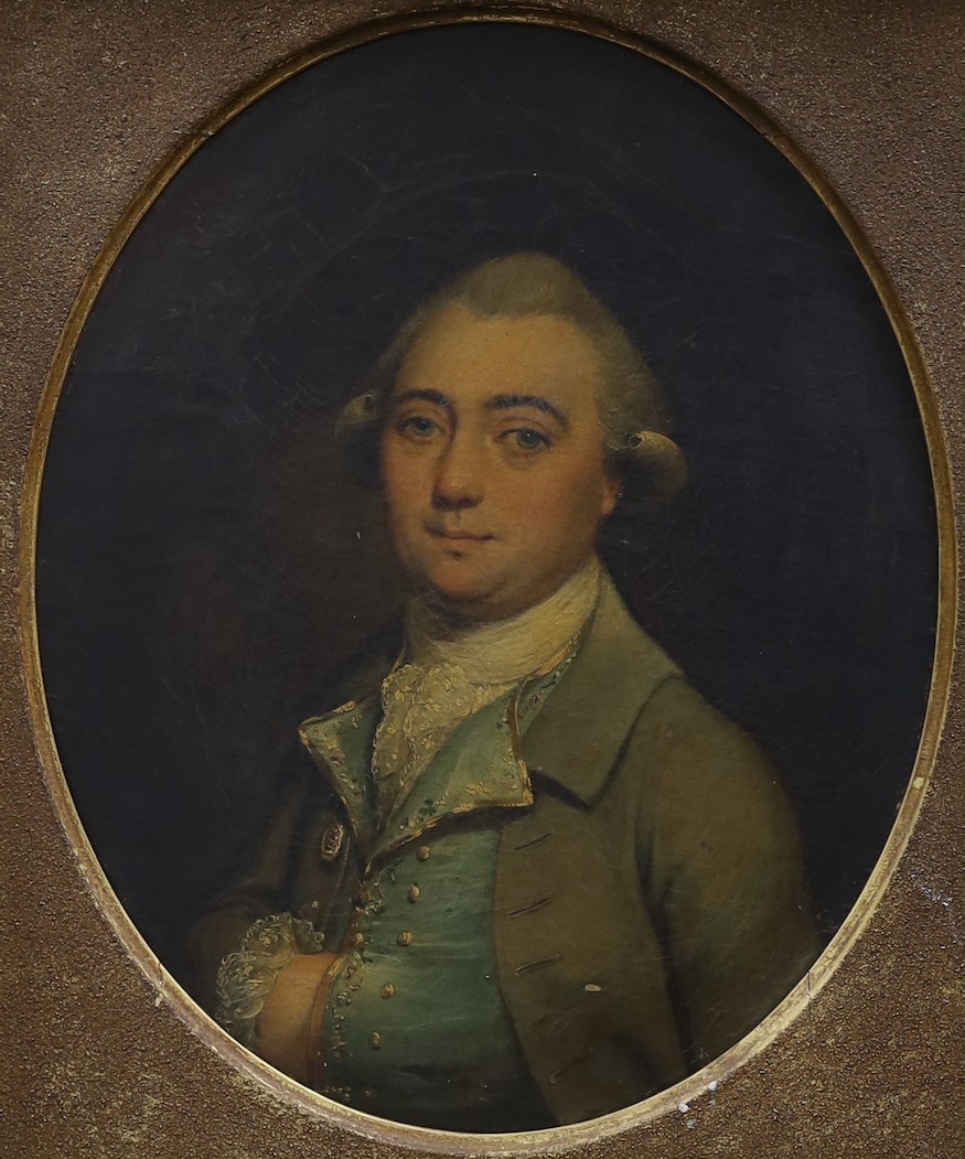 18th century oval oil on canvas, portrait of a gentleman, framed, 37 x 29cm